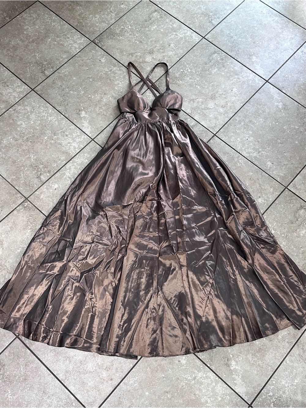 Fame and Partners A-line maxi cutout gown metallic brown copper sz 4